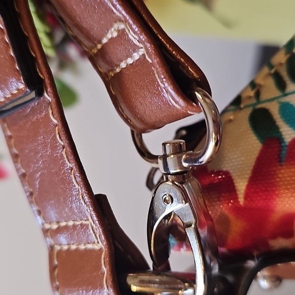 Plum By Latique Cross-Body Bag or Handbag - Picture 6 of 16